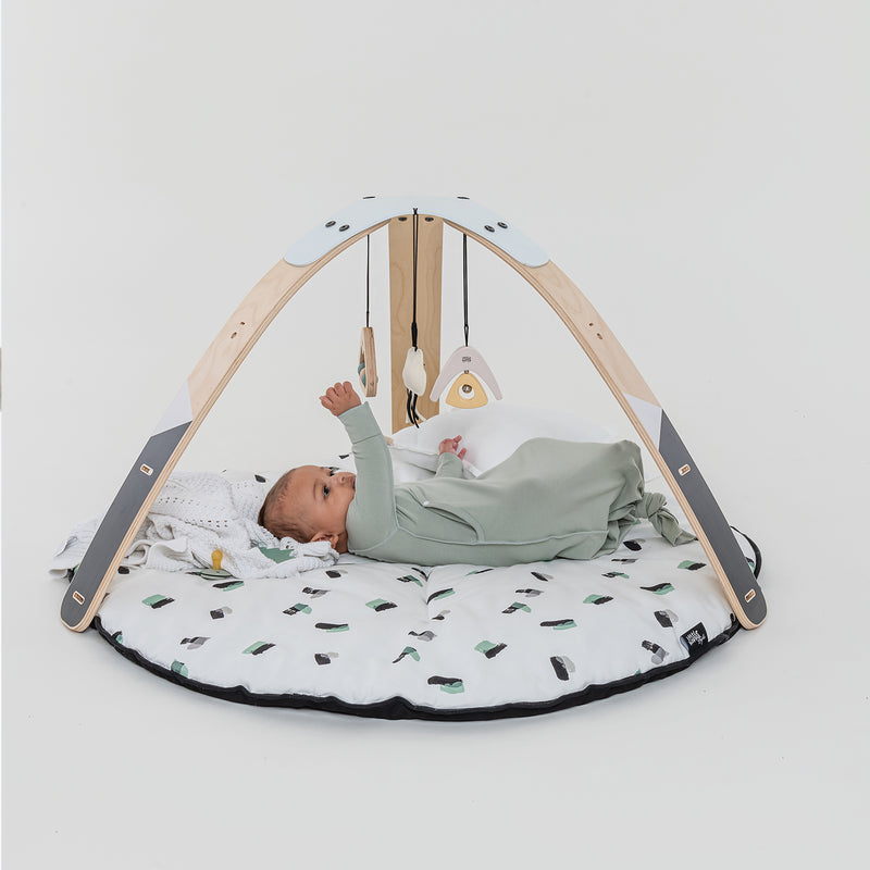 By Sofie Little Hoppa® 2-in-1 Mono Mountains. Baby Gym & Bouncer.